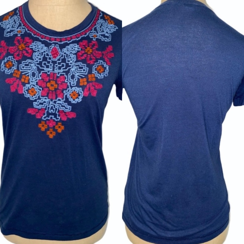 SOLD❗️Fossil embroidered t shirt size S